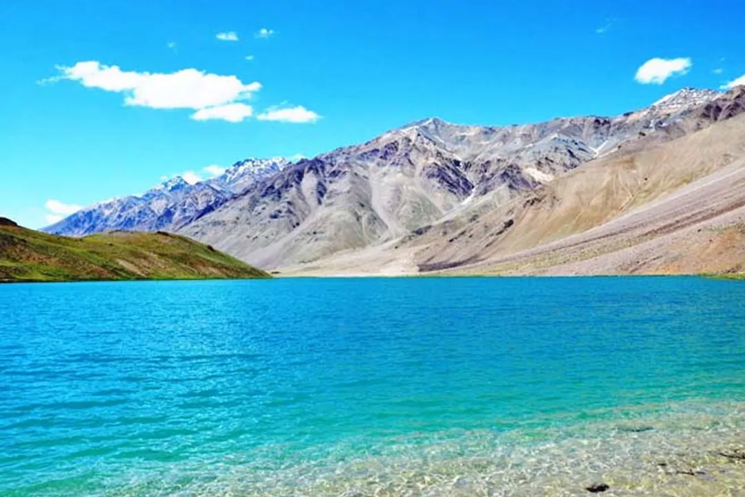 Manali to Chandratal Lake Taxi Service – ₹2,500 Per Seat